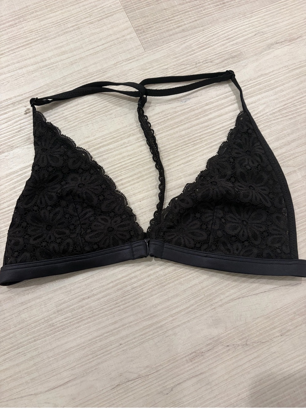 Victoria’s Secret lace Triangle Bralette in Black